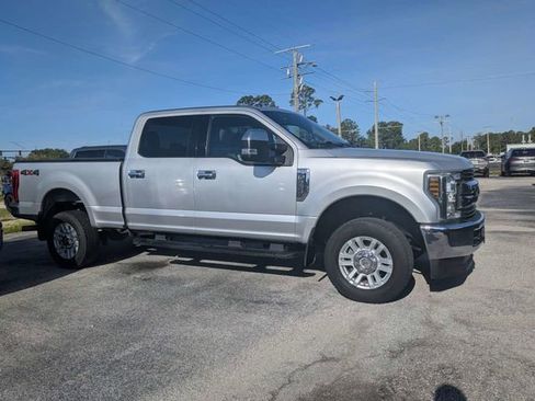 Used 2019 Ford F250 XLT AWD/4WD image 2