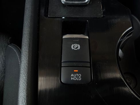 Used 2025 Nissan Rogue SV FWD image 26