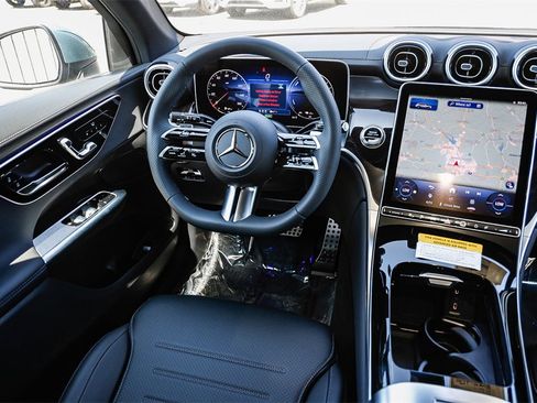 New 2025 Mercedes-Benz GLC 350e 4MATIC image 14