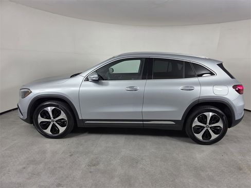 Certified 2025 Mercedes-Benz GLA 250 image 7