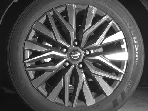 Used 2025 Nissan Altima 2.5 SV image 12