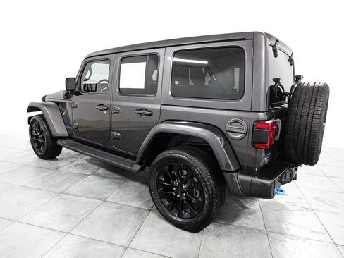 Used 2021 Jeep Wrangler Unlimited Sahara AWD/4WD image 4