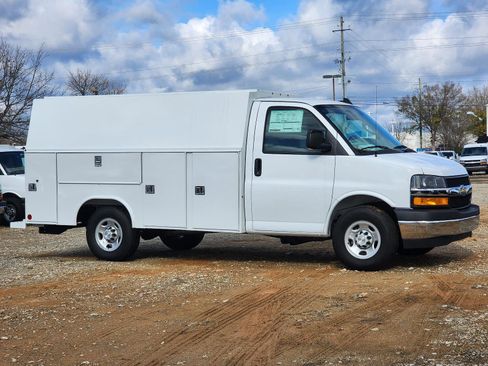 New 2025 Chevrolet Express 3500 w/ Power Convenience Package RWD image 11