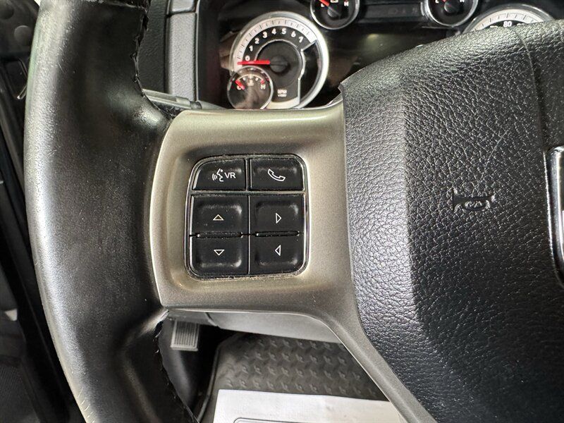 Used 2016 RAM 1500 Laramie w/ Convenience Group AWD/4WD image 8