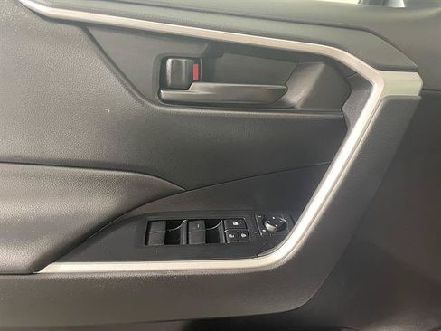 Used 2023 Toyota RAV4 LE AWD/4WD image 18