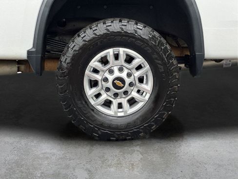 Used 2022 Chevrolet Silverado 2500 LT AWD/4WD image 25