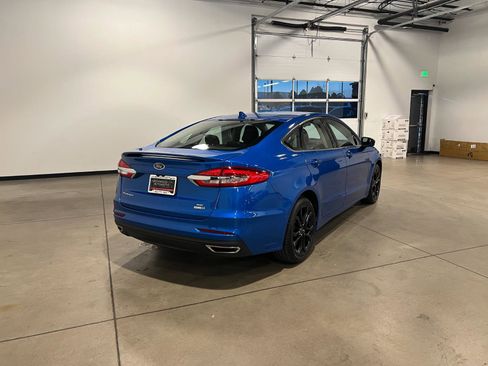 Used 2019 Ford Fusion SE w/ Equipment Group 151A image 3