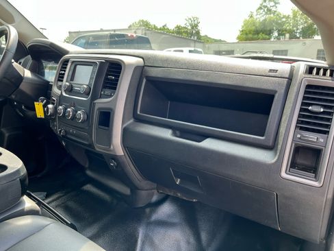 Used 2022 RAM 1500 Tradesman w/ Chrome Appearance Group AWD/4WD image 35