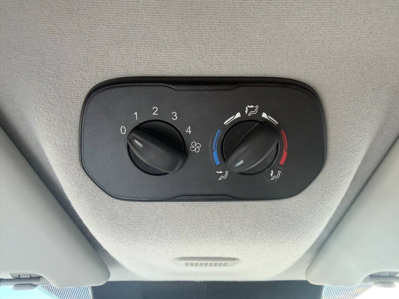 Used 2018 Ford Transit 350 XL RWD image 18