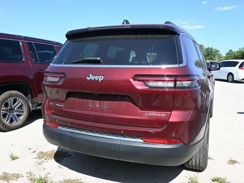 Used 2022 Jeep Grand Cherokee L Limited image 13