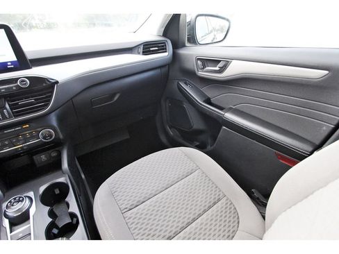 Certified 2022 Ford Escape SE w/ SE Sport Appearance Package FWD image 13