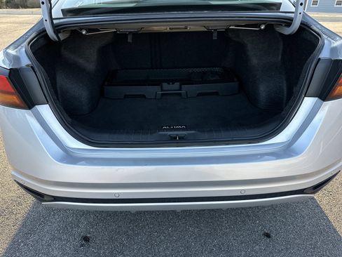 Used 2024 Nissan Altima 2.5 SV image 19