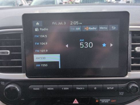 Used 2025 Hyundai Venue SEL FWD image 18