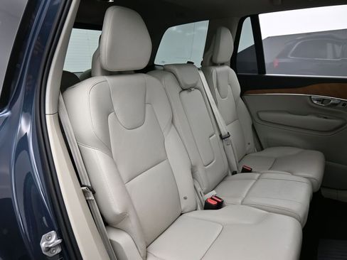 Used 2022 Volvo XC90 T8 Inscription Expression w/ Advanced Package AWD/4WD image 29