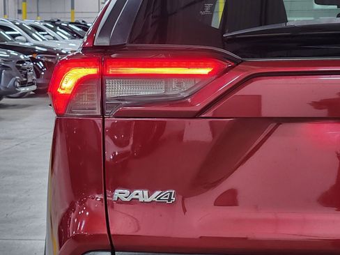 Used 2019 Toyota RAV4 XLE Premium image 20