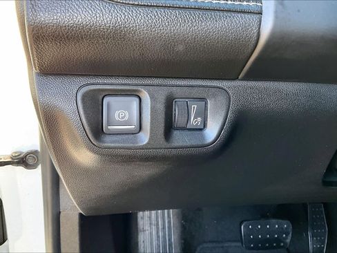 Used 2019 GMC Acadia SLE image 30