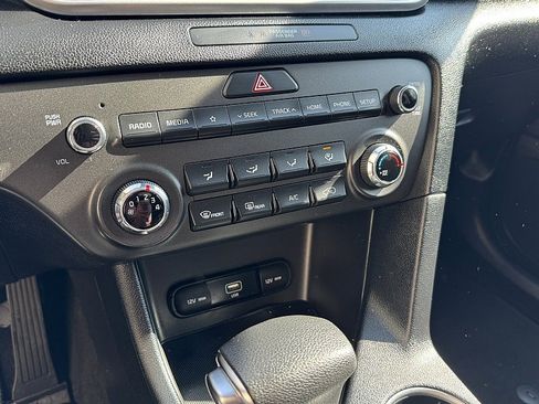 Used 2020 Kia Sportage LX image 13