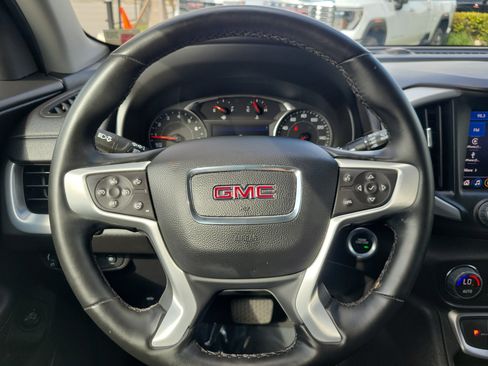 Used 2024 GMC Terrain SLT FWD image 19