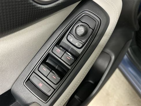 Certified 2023 Subaru Forester Base image 16