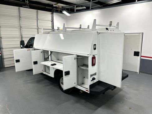 Used 2020 GMC Savana 3500 w/ Power Convenience Package image 47