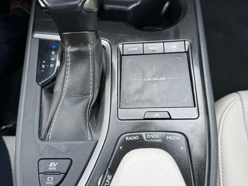 Used 2021 Lexus UX 250h w/ Premium Package image 18