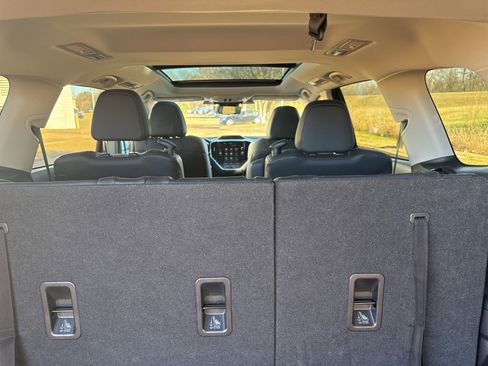 Used 2023 Subaru Ascent Touring image 23