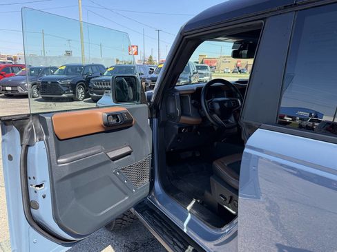 Used 2024 Ford Bronco Outer Banks AWD/4WD image 12