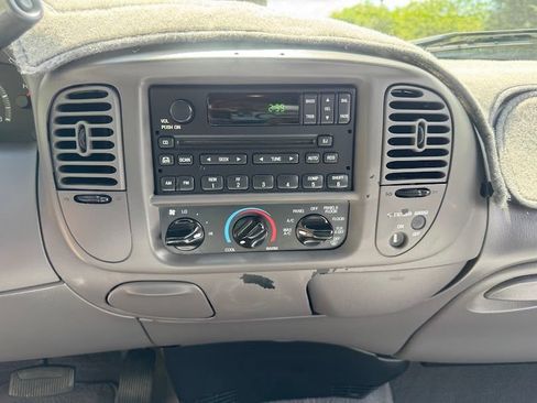 Used 2002 Ford F150 XL RWD image 15