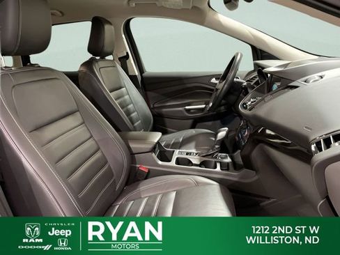 Used 2019 Ford Escape Titanium w/ U9j03 - Titanium Tow Package image 36