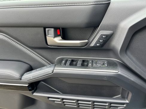 New 2026 Toyota 4Runner Limited image 17