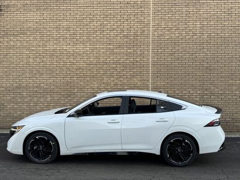 New 2026 Nissan Sentra SR w/ SR Premium Package FWD image 26
