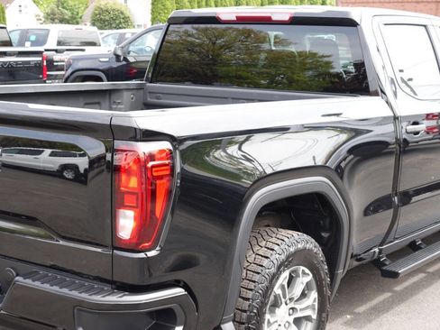 Used 2024 GMC Sierra 1500 Pro w/ Pro Value Package AWD/4WD image 11