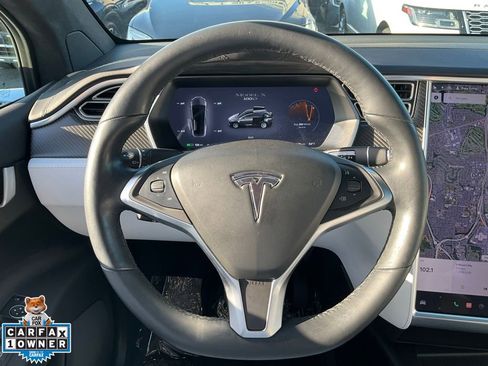 Used 2017 Tesla Model X 100D image 38