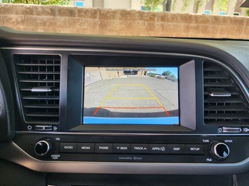Used 2018 Hyundai Elantra SEL FWD image 38