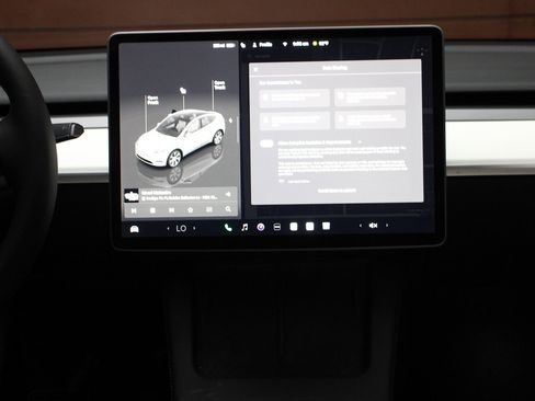 Used 2023 Tesla Model Y Long Range image 22