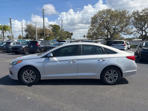 Used 2016 Hyundai Sonata SE image 4