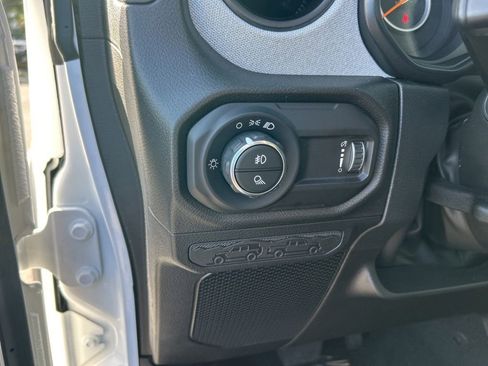 New 2026 Jeep Gladiator Sport AWD/4WD image 35