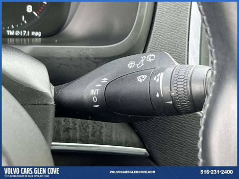 Used 2020 Volvo XC90 T6 Momentum w/ Protection Package image 23