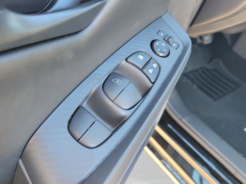 Certified 2025 Nissan Sentra S FWD image 12