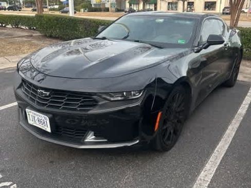 Used 2021 Chevrolet Camaro LT w/ RS Package image 14