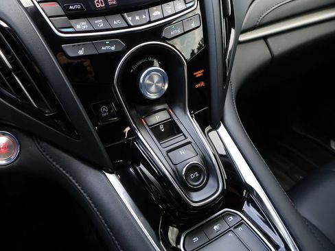Used 2024 Acura RDX SH-AWD image 24
