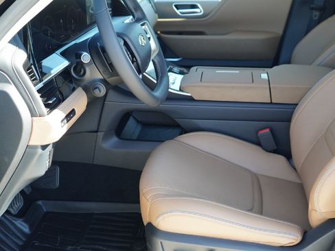 New 2026 INFINITI QX80 Luxe w/ Exterior Package image 9