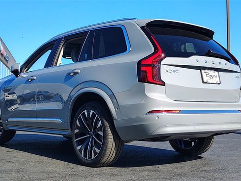 New 2026 Volvo XC90 B6 Ultra image 4