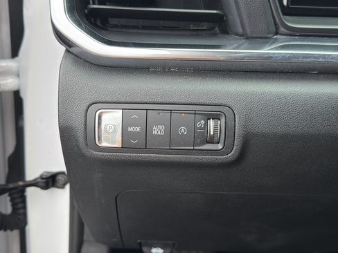 Used 2025 GMC Terrain Elevation FWD image 9