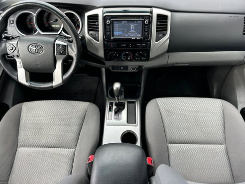 Used 2014 Toyota Tacoma PreRunner image 13
