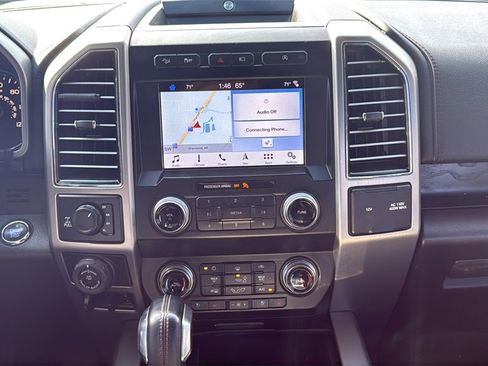 Used 2019 Ford F150 Platinum w/ Equipment Group 701A Luxury image 20