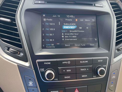 Used 2017 Hyundai Santa Fe Sport FWD image 8
