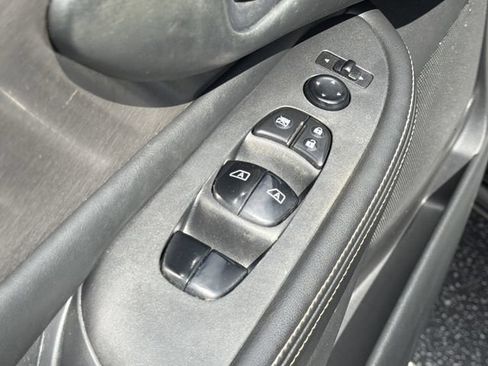 Used 2021 Nissan Murano SV FWD image 17