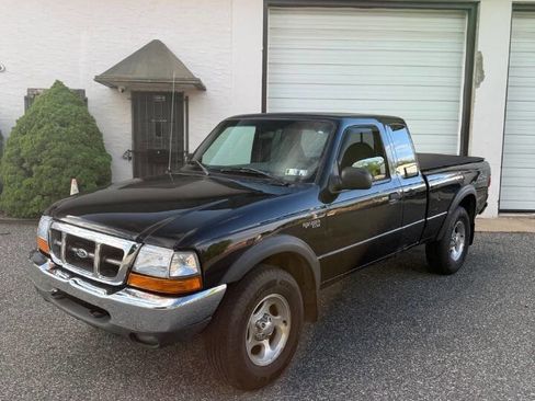 Used 2000 Ford Ranger XL AWD/4WD image 2
