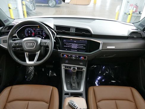 Used 2023 Audi Q3 2.0T Premium Plus w/ Premium Plus Package AWD/4WD image 24